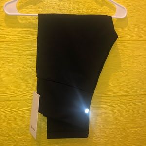 Black Lululemon size 10 Wunder Under HR 21”